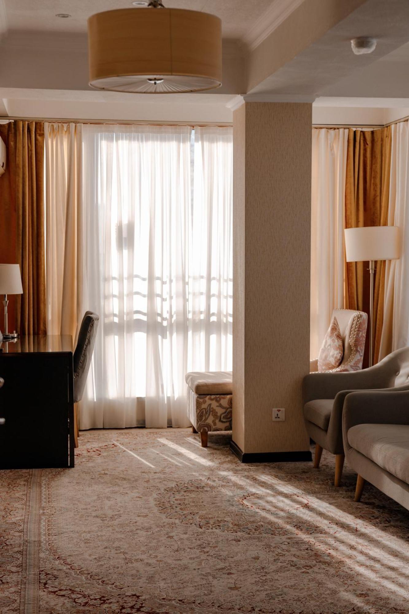 Hotel Atlas Dushanbe Bagian luar foto