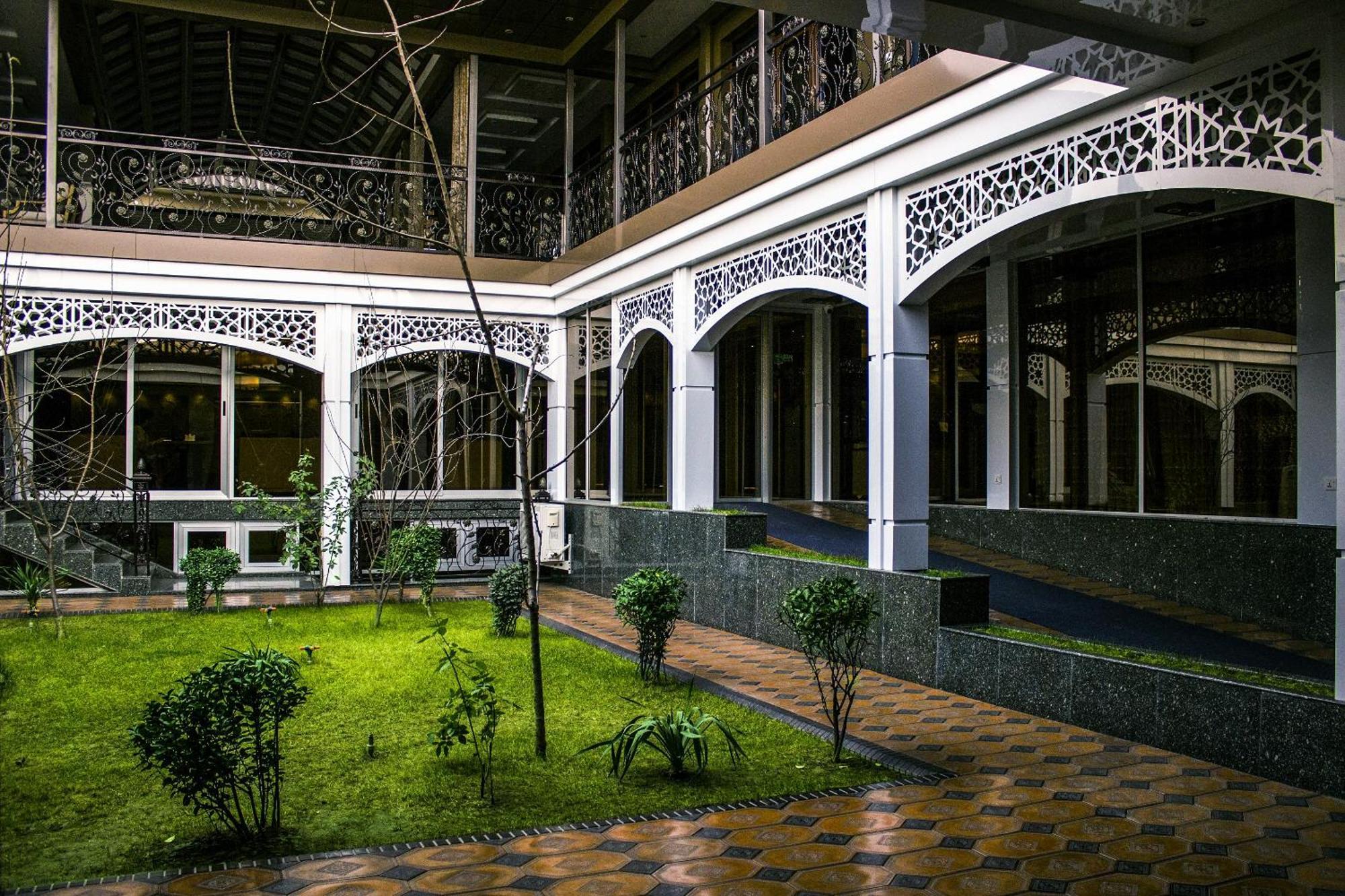 Hotel Atlas Dushanbe Bagian luar foto