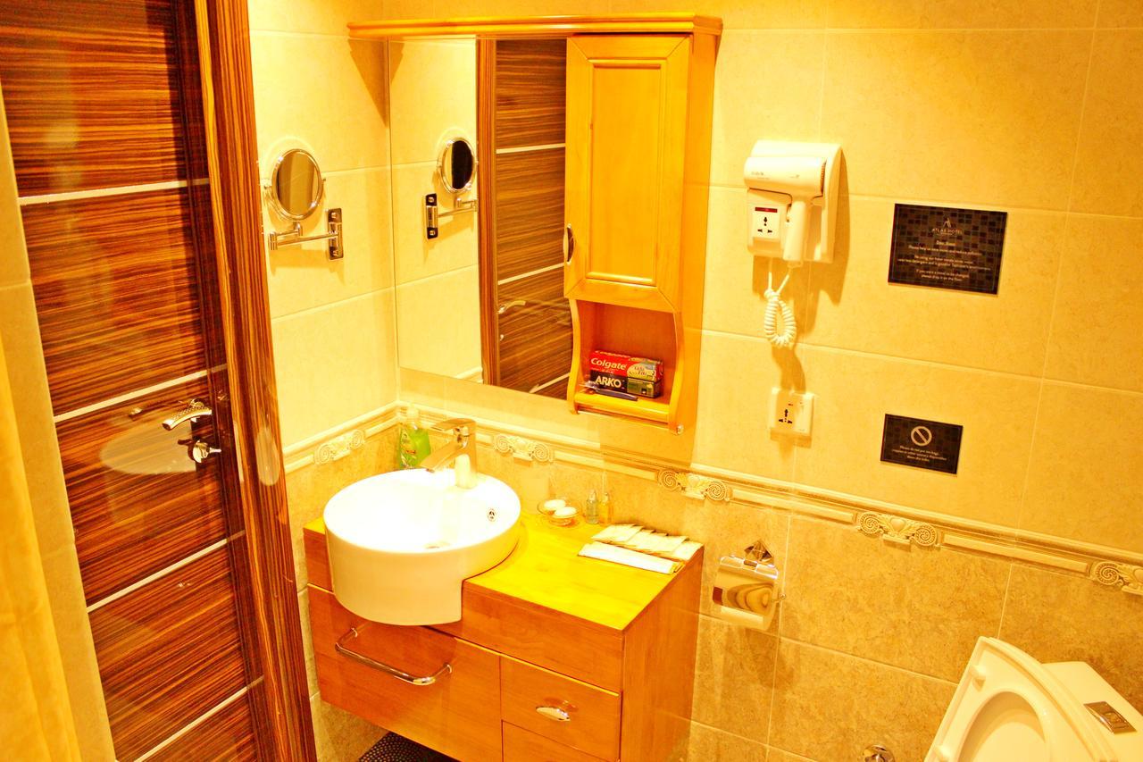 Hotel Atlas Dushanbe Bagian luar foto